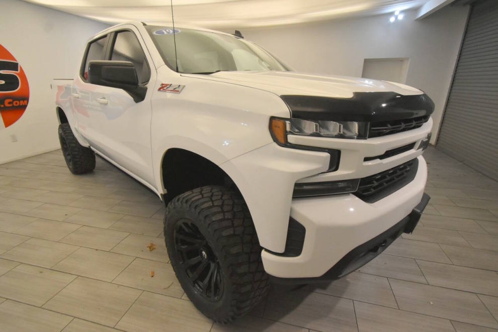2019 Chevrolet Silverado 1500 RST 4x4 4dr Crew Cab 5.8 ft. SB, White, Mileage: 76,795 - photo 6