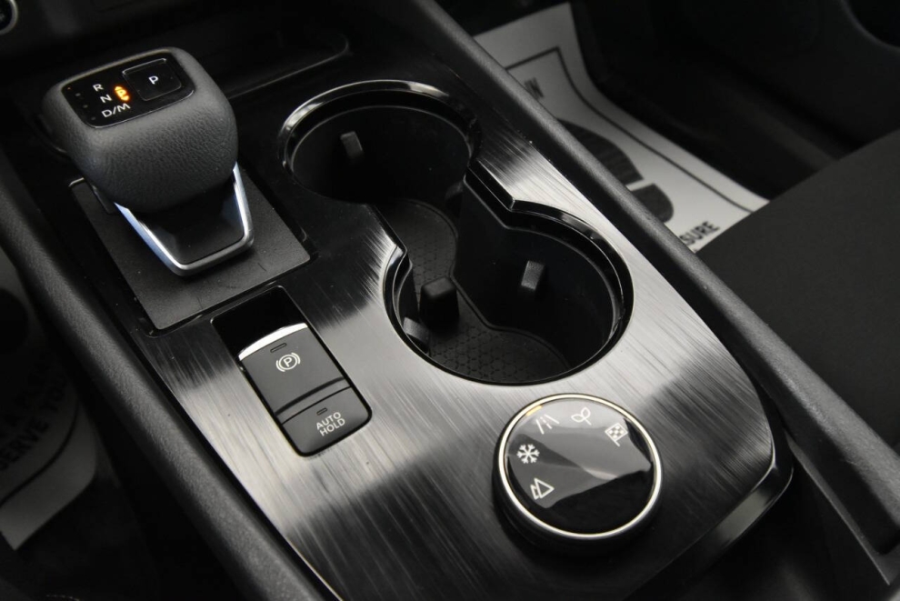 2023 Nissan Rogue S AWD 4dr Crossover, White, Mileage: 35,351 - photo 17