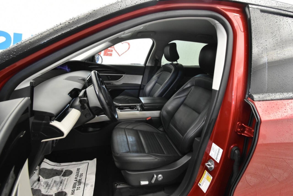 2024 Lincoln Nautilus Reserve AWD 4dr SUV, Red, Mileage: 44,567 - photo 9