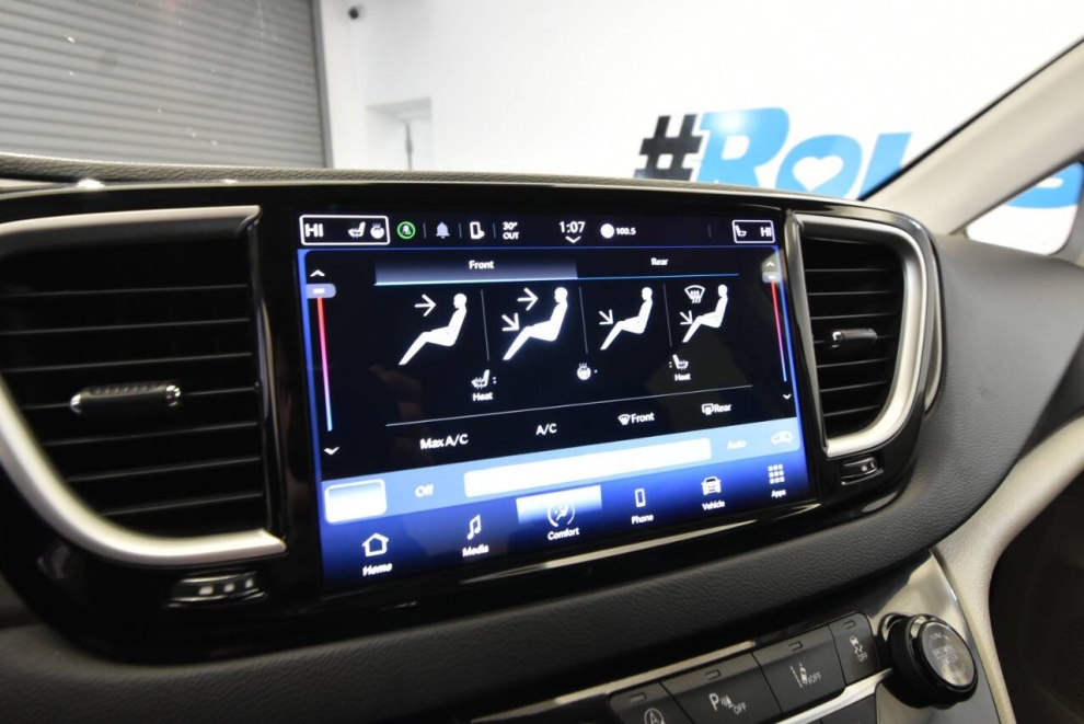 2023 Chrysler Pacifica Touring L 4dr Mini Van, Gris, Mileage: 61,887 - photo 24