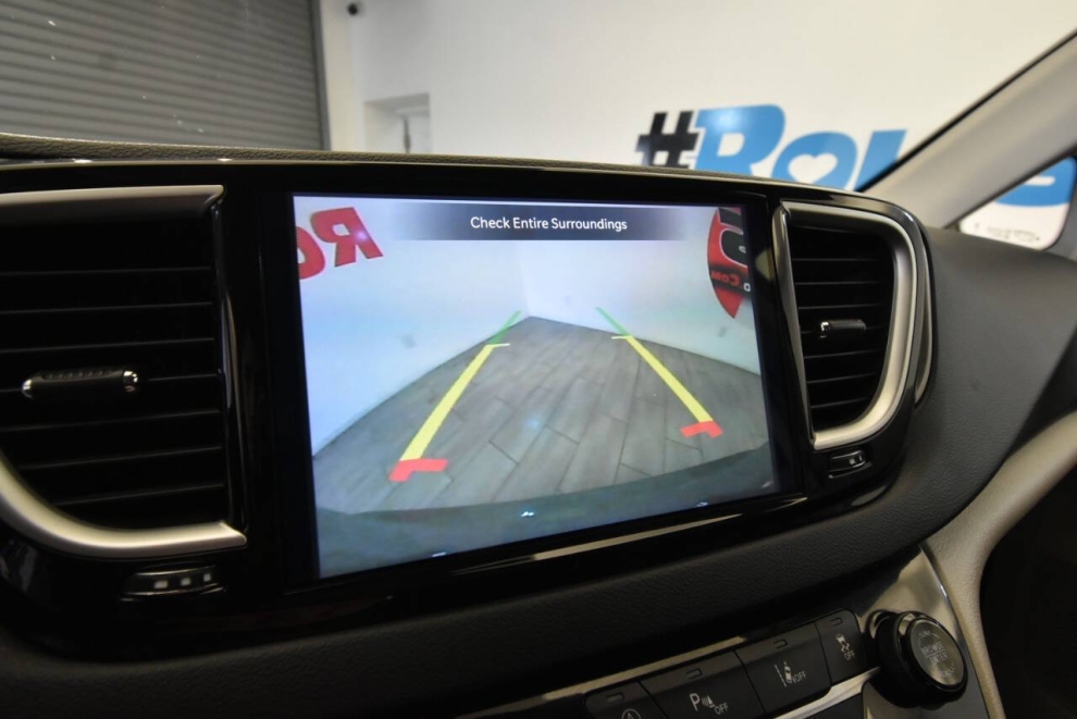 2023 Chrysler Pacifica Touring L 4dr Mini Van, Gris, Mileage: 61,887 - photo 25