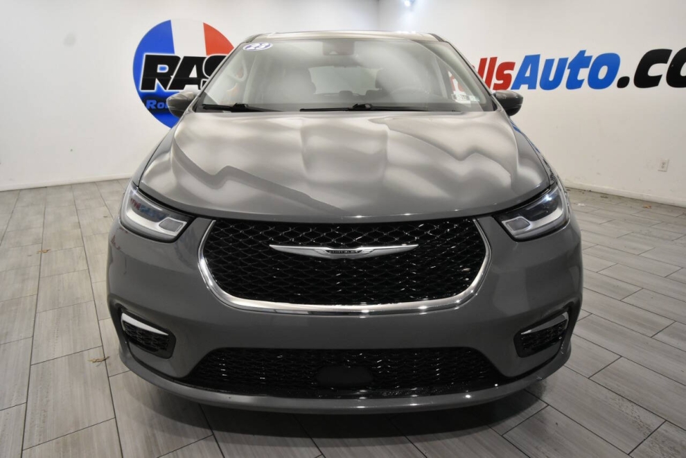 2023 Chrysler Pacifica Touring L 4dr Mini Van, Gris, Mileage: 61,887 - photo 7