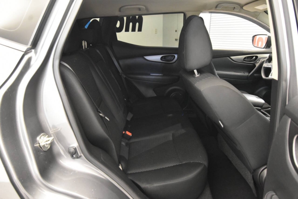 2019 Nissan Rogue Sport S 4dr Crossover, Gray, Mileage: 72,033 - photo 17