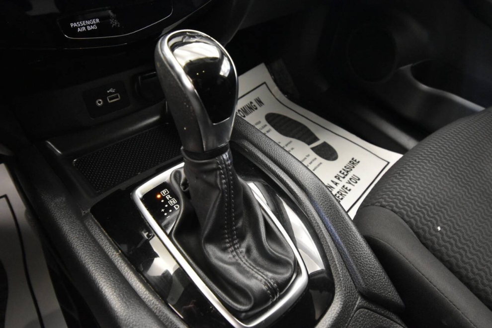 2019 Nissan Rogue Sport S 4dr Crossover, Gray, Mileage: 72,033 - photo 19