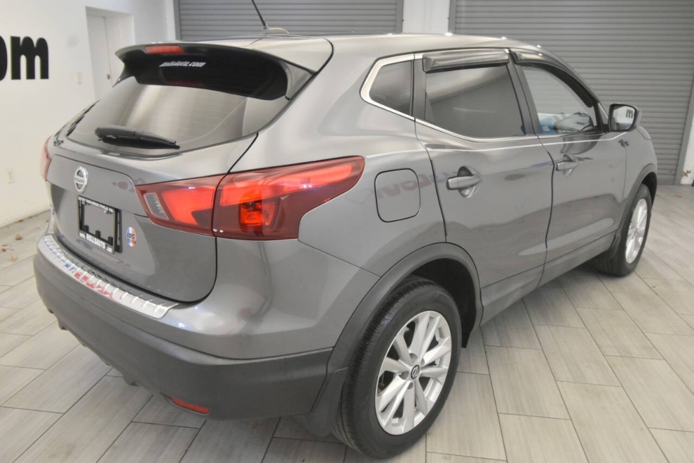2019 Nissan Rogue Sport S 4dr Crossover, Gray, Mileage: 72,033 - photo 4
