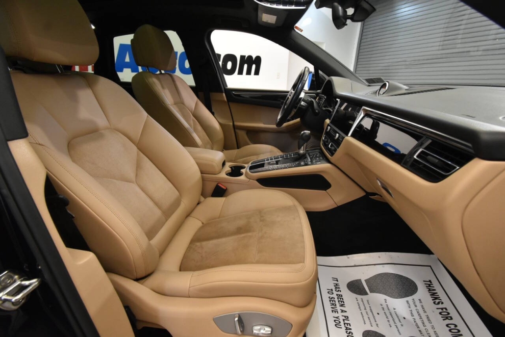 2020 Porsche Macan Base AWD 4dr SUV, Blue, Mileage: 72,446 - photo 16