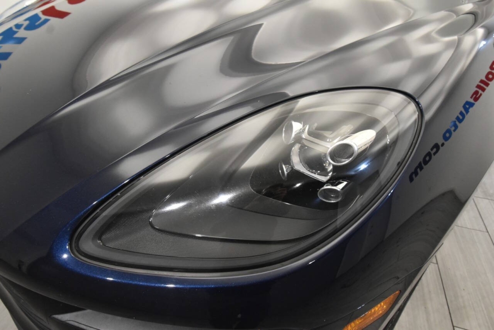 2020 Porsche Macan Base AWD 4dr SUV, Blue, Mileage: 72,446 - photo 8