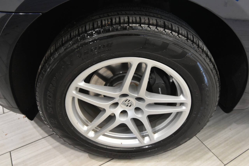 2020 Porsche Macan Base AWD 4dr SUV, Blue, Mileage: 72,446 - photo 9