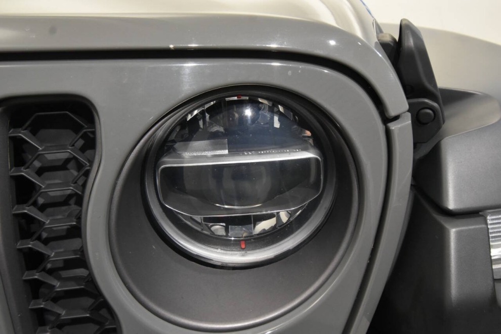 2022 Jeep Gladiator Rubicon 4x4 4dr Crew Cab 5.0 ft. SB, Gray, Mileage: 62,280 - photo 8