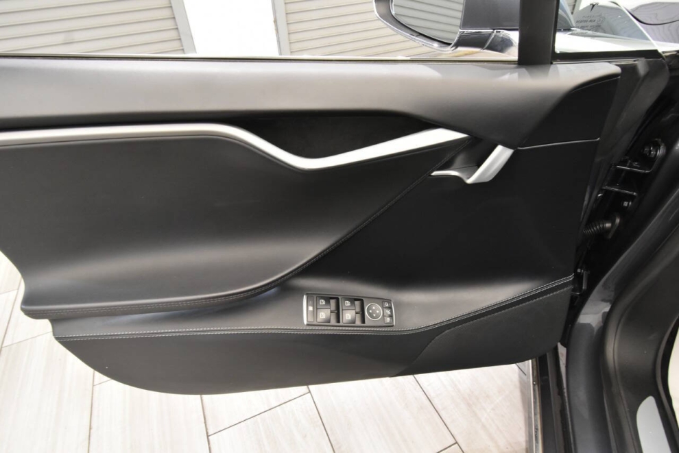 2020 Tesla Model S Long Range AWD 4dr Liftback, Gray, Mileage: 52,776 - photo 12