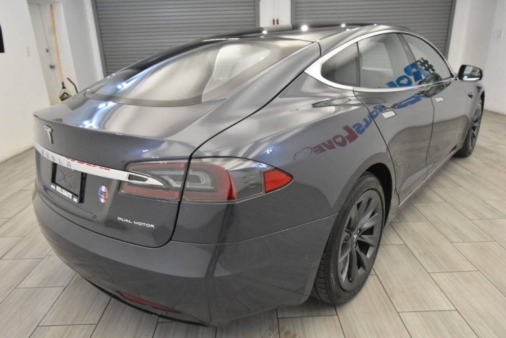 2020 Tesla Model S Long Range AWD 4dr Liftback, Gray, Mileage: 52,776 - photo 4