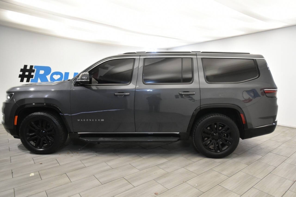 2022 Jeep Wagoneer Series II 4x4 4dr SUV, Gris, Mileage: 74,768 - photo 1