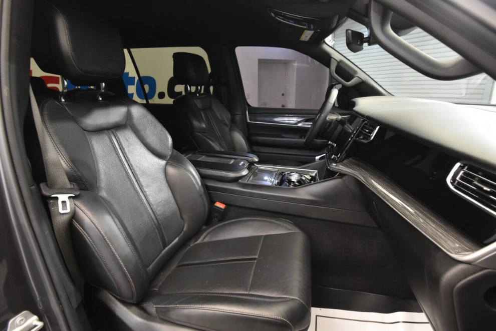 2022 Jeep Wagoneer Series II 4x4 4dr SUV, Gris, Mileage: 74,768 - photo 15