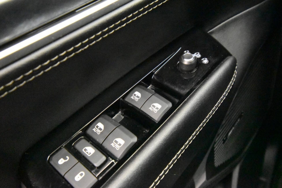 2022 Jeep Wagoneer Series II 4x4 4dr SUV, Gris, Mileage: 74,768 - photo 30