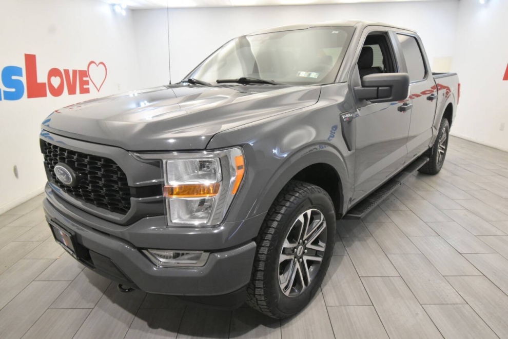 2021 Ford F-150 XL 4x4 4dr SuperCrew 5.5 ft. SB, Gray, Mileage: 74,443 