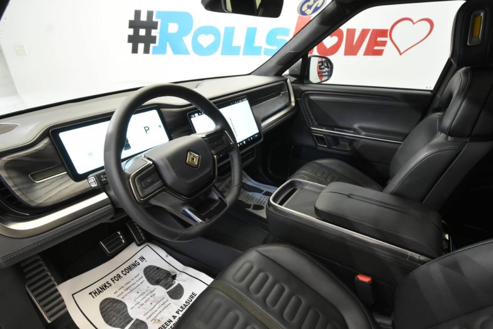 2023 Rivian R1S Launch Edition AWD 4dr SUV, Silver, Mileage: 76,411 - photo 11