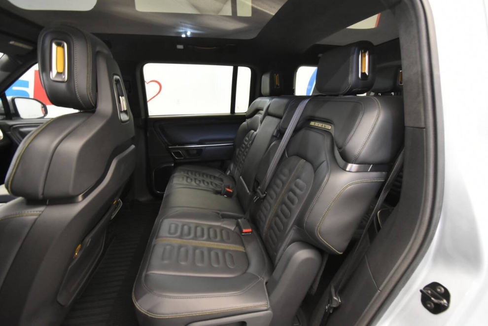 2023 Rivian R1S Launch Edition AWD 4dr SUV, Silver, Mileage: 76,411 - photo 13