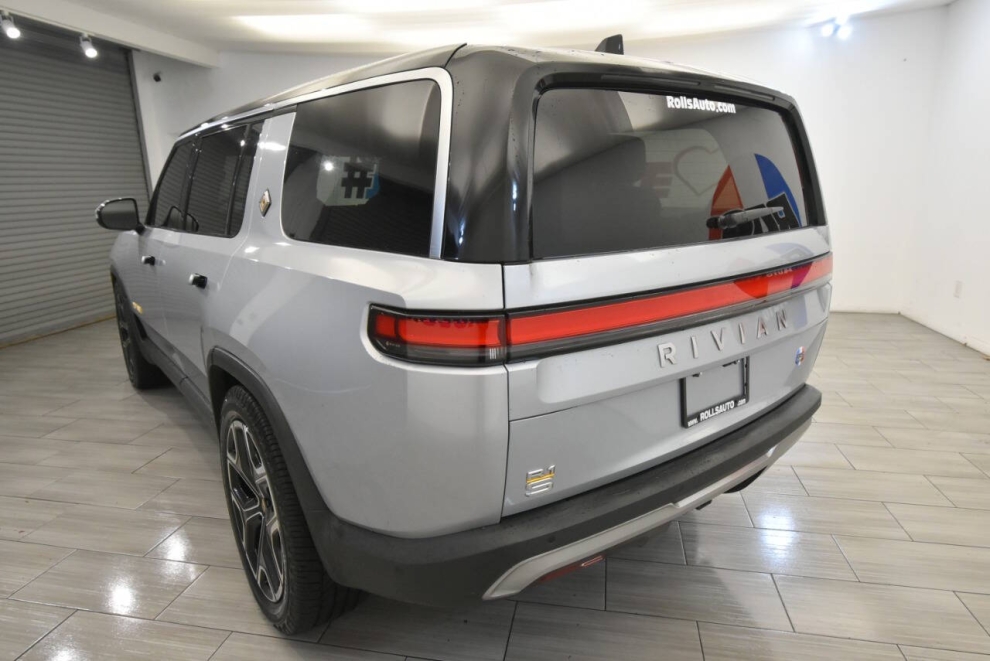 2023 Rivian R1S Launch Edition AWD 4dr SUV, Silver, Mileage: 76,411 - photo 2