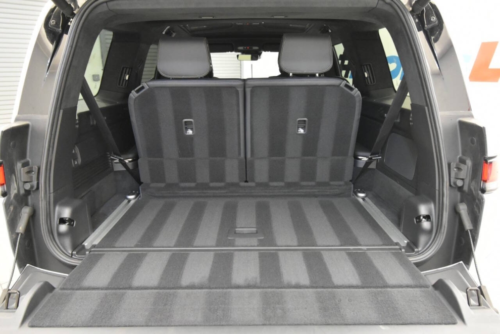 2023 Rivian R1S Launch Edition AWD 4dr SUV, Silver, Mileage: 76,411 - photo 34