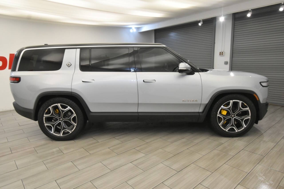 2023 Rivian R1S Launch Edition AWD 4dr SUV, Silver, Mileage: 76,411 - photo 5