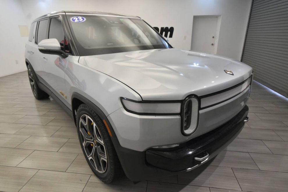 2023 Rivian R1S Launch Edition AWD 4dr SUV, Silver, Mileage: 76,411 - photo 6