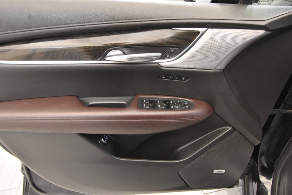 2023 Cadillac XT6 Premium Luxury 4x4 4dr SUV, Black, Mileage: 79,530 - photo 12