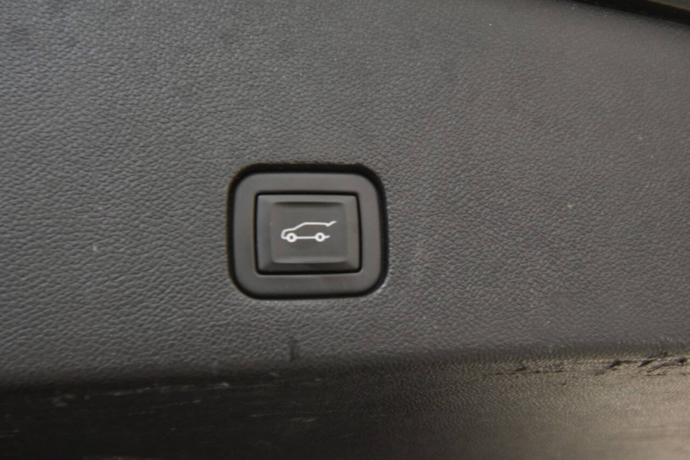 2023 Cadillac XT6 Premium Luxury 4x4 4dr SUV, Black, Mileage: 79,530 - photo 38