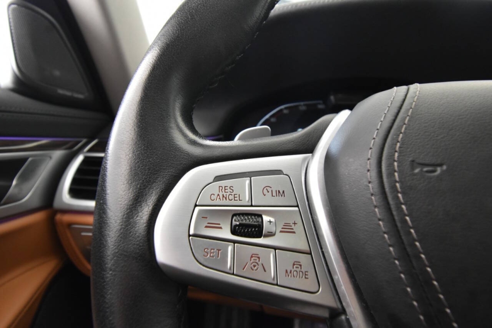 2022 BMW 7 Series 740i xDrive AWD 4dr Sedan, Gris, Mileage: 65,405 - photo 28