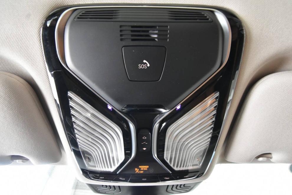 2022 BMW 7 Series 740i xDrive AWD 4dr Sedan, Gris, Mileage: 65,405 - photo 33