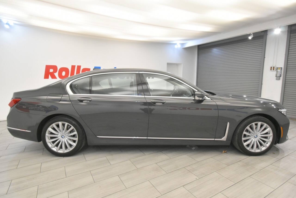 2022 BMW 7 Series 740i xDrive AWD 4dr Sedan, Gris, Mileage: 65,405 - photo 5