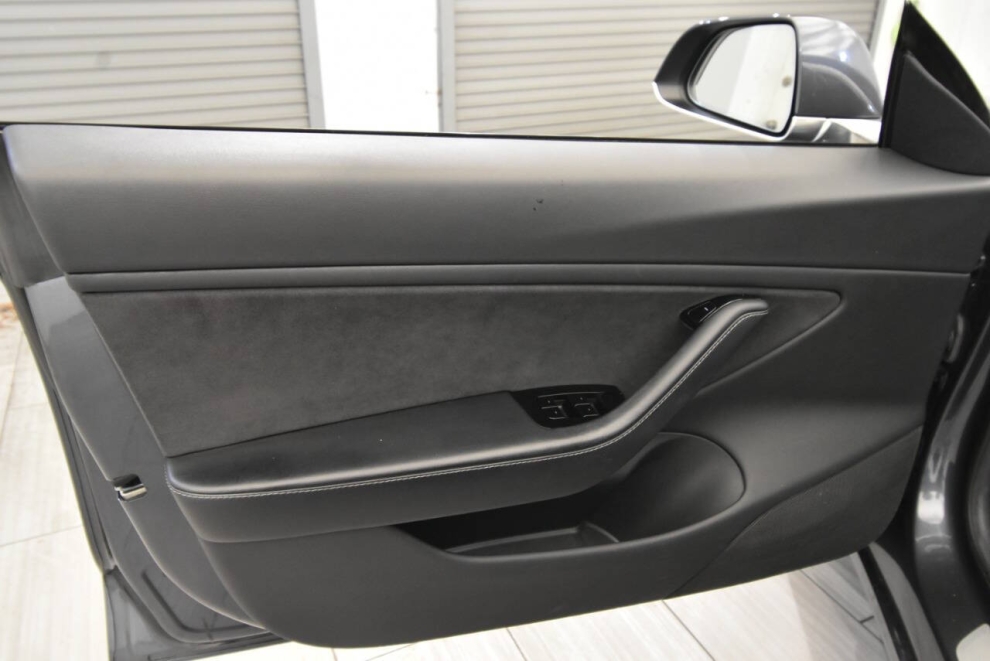 2018 Tesla Model 3 Long Range 4dr Fastback, Gray, Mileage: 73,268 - photo 11