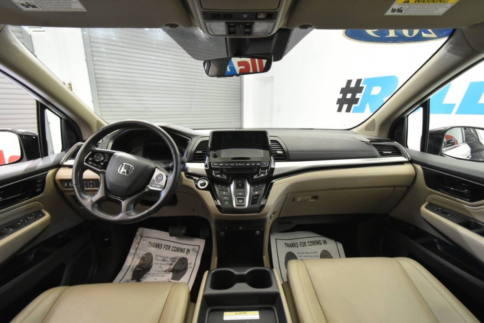 2019 Honda Odyssey Elite 4dr Mini Van, White, Mileage: 101,961 - photo 17