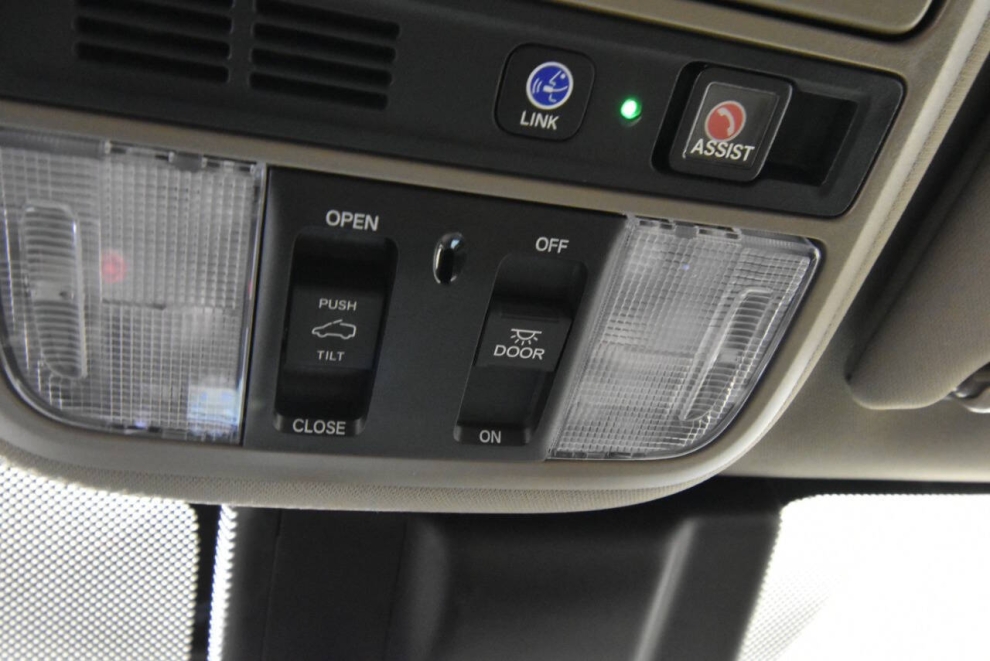 2019 Honda Odyssey Elite 4dr Mini Van, White, Mileage: 101,961 - photo 22