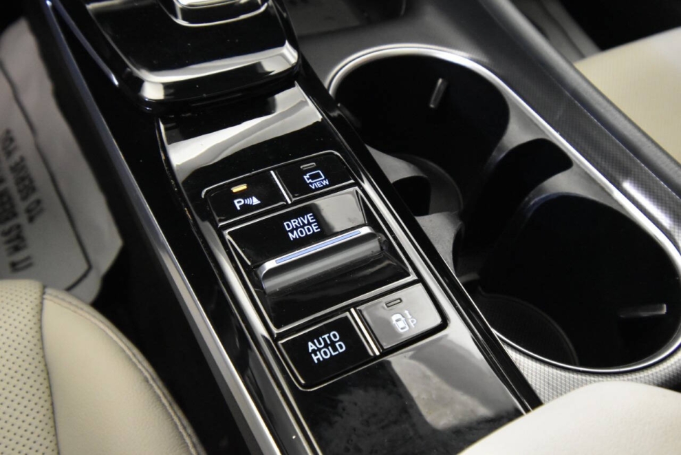 2022 Hyundai Sonata Limited 4dr Sedan, Gray, Mileage: 21,763 - photo 18