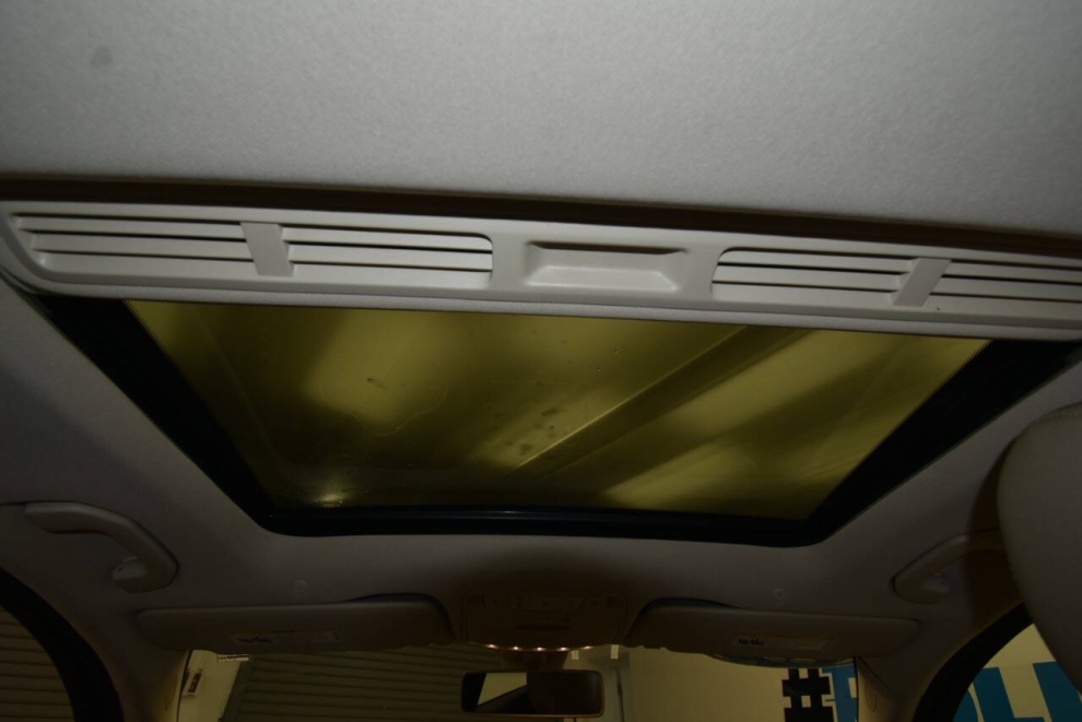 2019 Mercedes-Benz C-Class C 300 4MATIC AWD 4dr Sedan, White, Mileage: 40,712 - photo 17