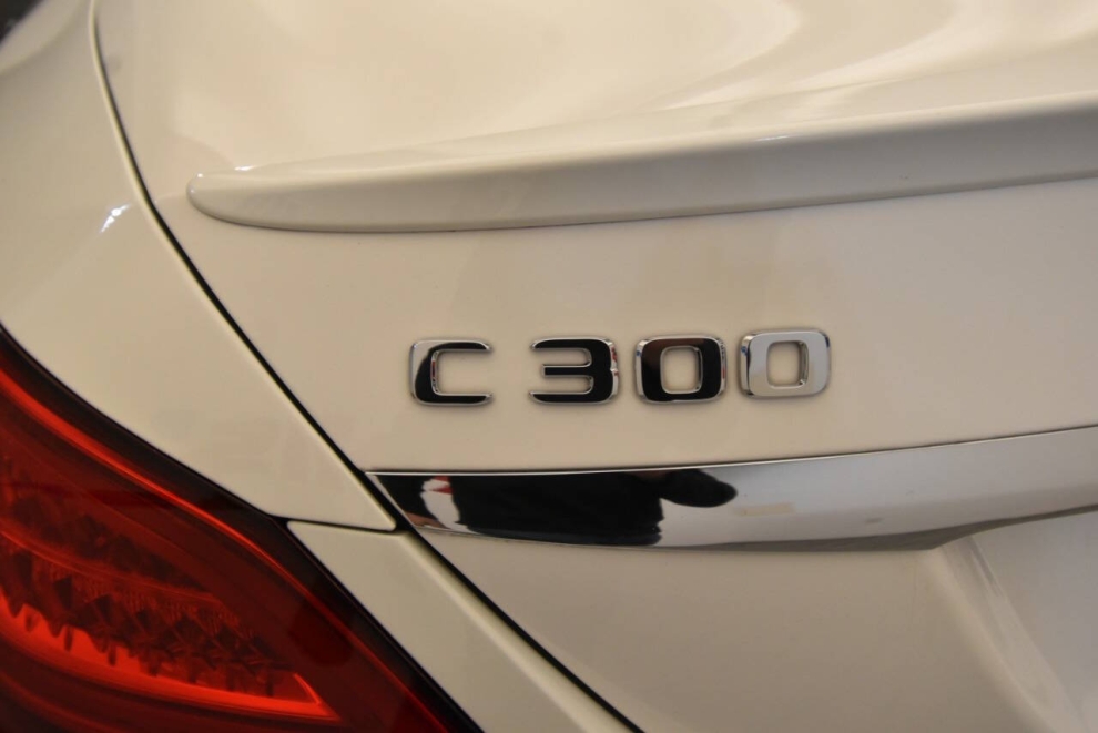 2019 Mercedes-Benz C-Class C 300 4MATIC AWD 4dr Sedan, White, Mileage: 40,712 - photo 29