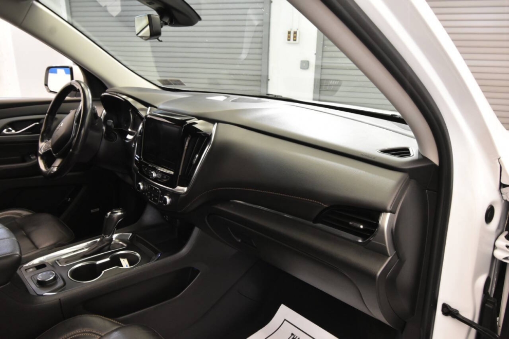 2020 Chevrolet Traverse RS 4x4 4dr SUV, White, Mileage: 83,489 - photo 15
