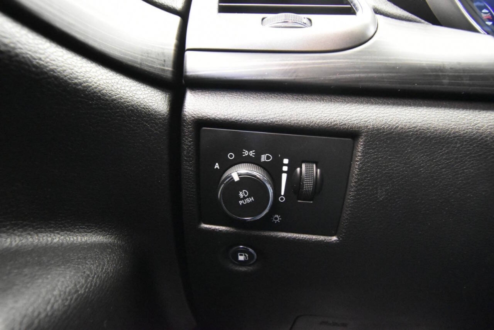 2019 Jeep Grand Cherokee Altitude 4x4 4dr SUV, Gray, Mileage: 50,688 - photo 27