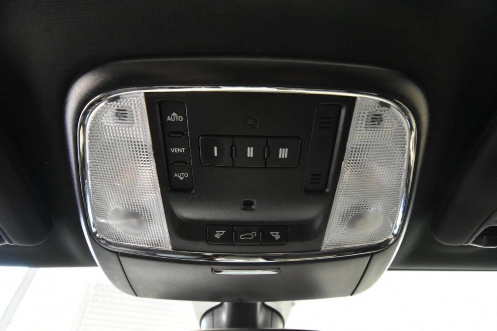 2019 Jeep Grand Cherokee Altitude 4x4 4dr SUV, Gray, Mileage: 50,688 - photo 30