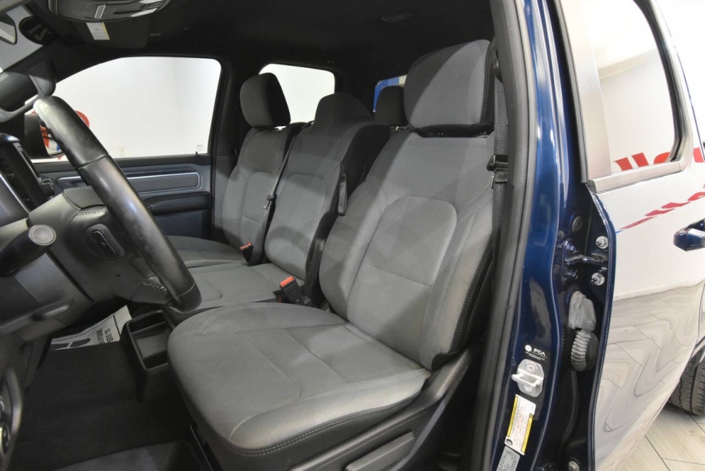 2021 RAM 1500 Big Horn 4x4 4dr Quad Cab 6.4 ft. SB Pickup, Blue, Mileage: 54,326 - photo 10