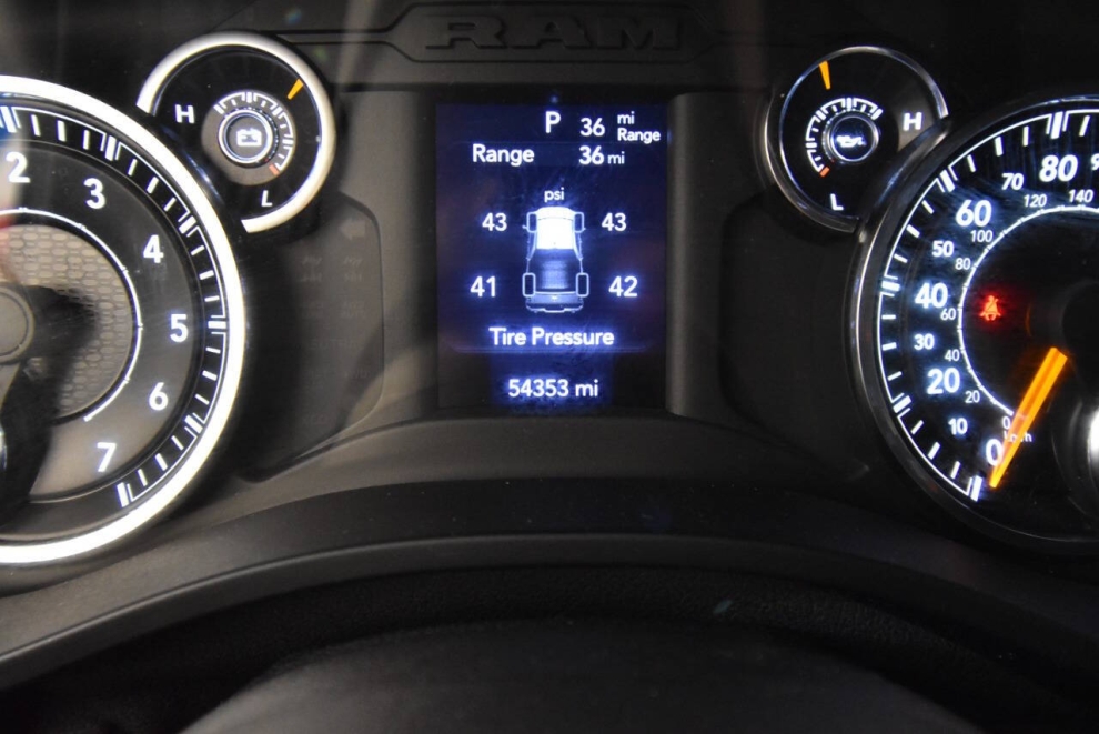 2021 RAM 1500 Big Horn 4x4 4dr Quad Cab 6.4 ft. SB Pickup, Blue, Mileage: 54,326 - photo 26