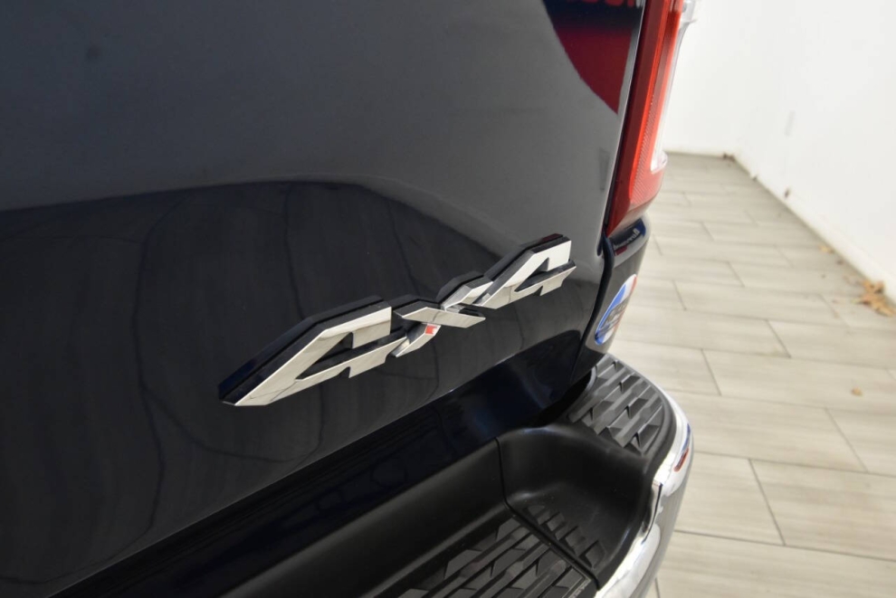 2021 RAM 1500 Big Horn 4x4 4dr Quad Cab 6.4 ft. SB Pickup, Blue, Mileage: 54,326 - photo 30