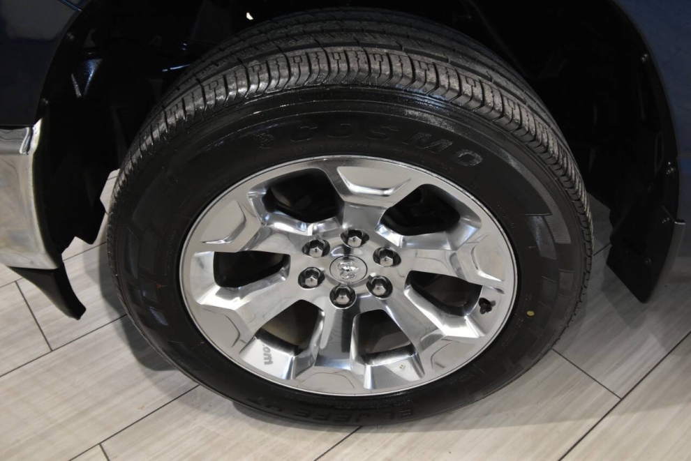 2021 RAM 1500 Big Horn 4x4 4dr Quad Cab 6.4 ft. SB Pickup, Blue, Mileage: 54,326 - photo 9