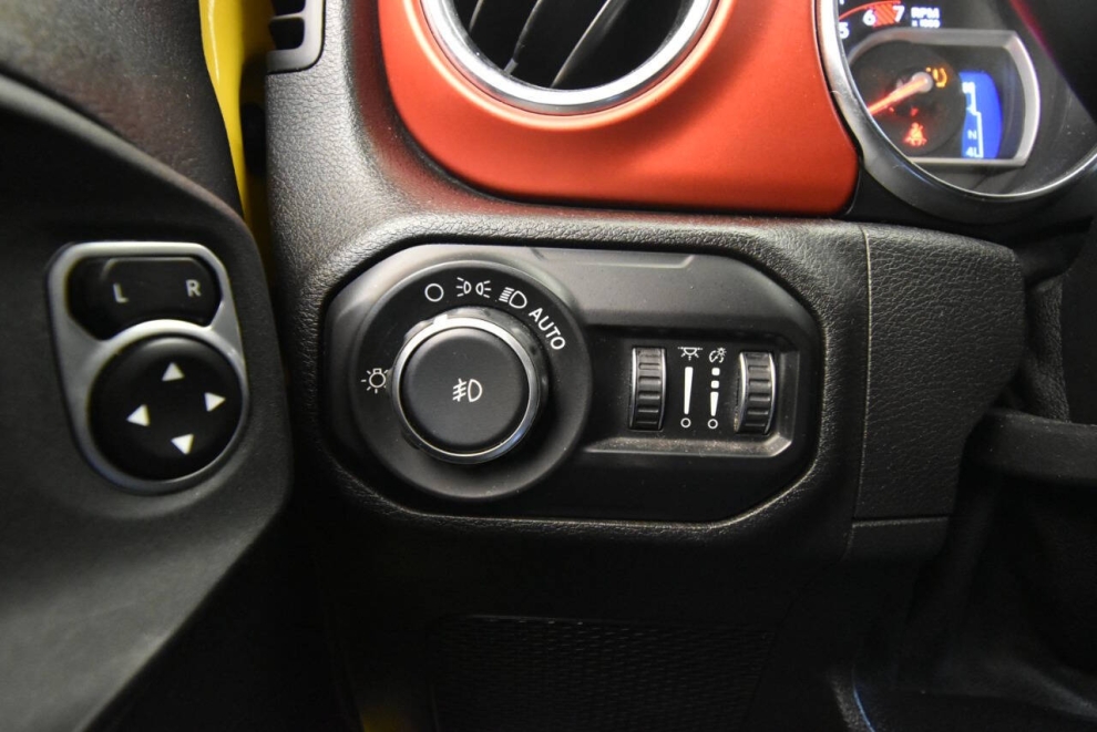 2020 Jeep Wrangler Unlimited Rubicon 4x4 4dr SUV, Yellow,  - photo 27