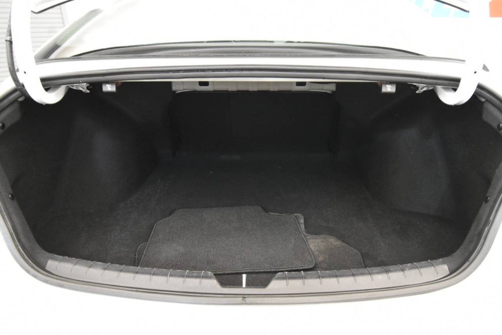 2023 Kia K5 LXS 4dr Sedan, Pearl, Mileage: 55,908 - photo 30