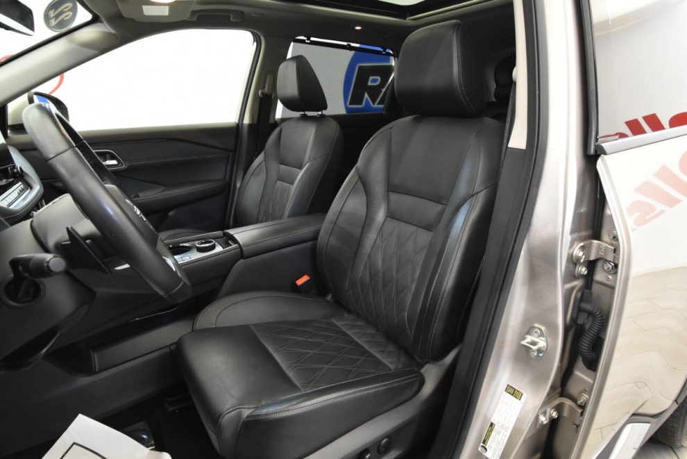 2022 Nissan Rogue Platinum AWD 4dr Crossover, Tan, Mileage: 46,879 - photo 10