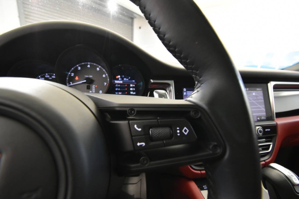 2022 Porsche Macan S AWD 4dr SUV, Red, Mileage: 67,698 - photo 26