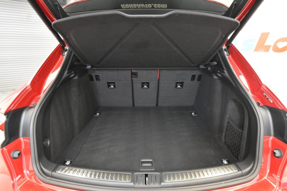 2022 Porsche Macan S AWD 4dr SUV, Red, Mileage: 67,698 - photo 30