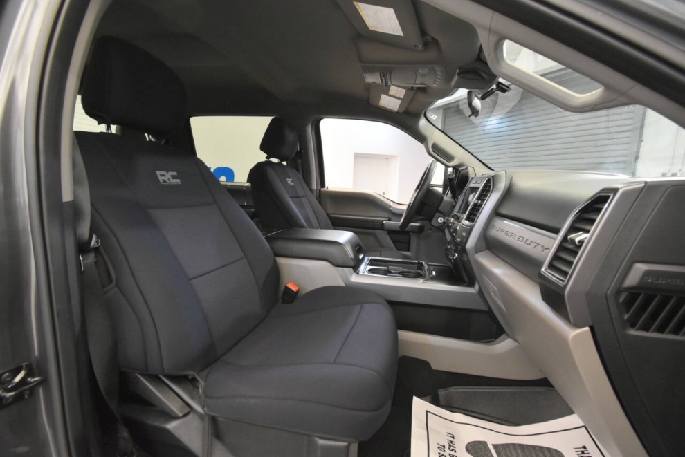 2021 Ford F-250 Super Duty XLT 4x4 4dr Crew Cab 6.8 ft. SB Pickup, Gray, Mileage: 26,298 - photo 13