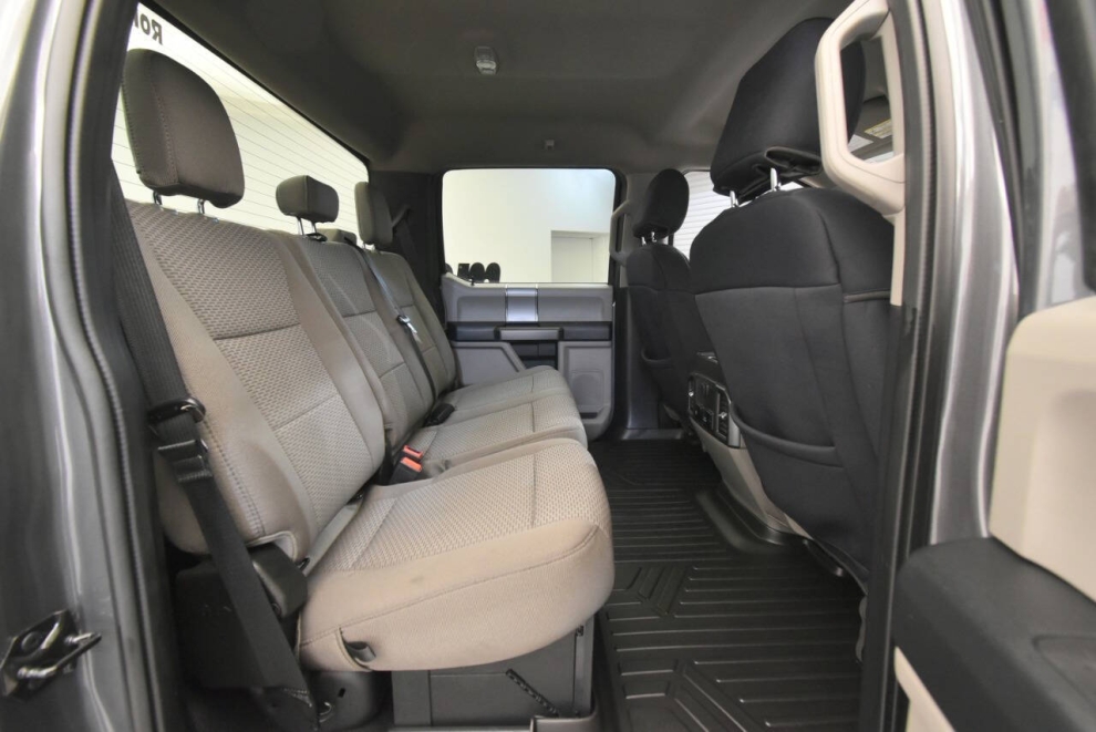 2021 Ford F-250 Super Duty XLT 4x4 4dr Crew Cab 6.8 ft. SB Pickup, Gray, Mileage: 26,298 - photo 14